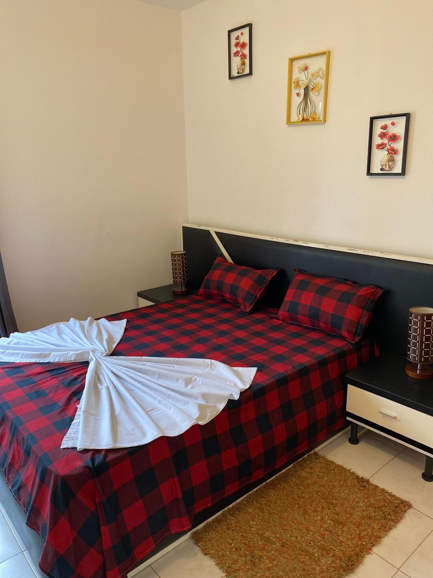 Apartamento T2 Equipado E Aconchegante. Praia Buitenkant foto