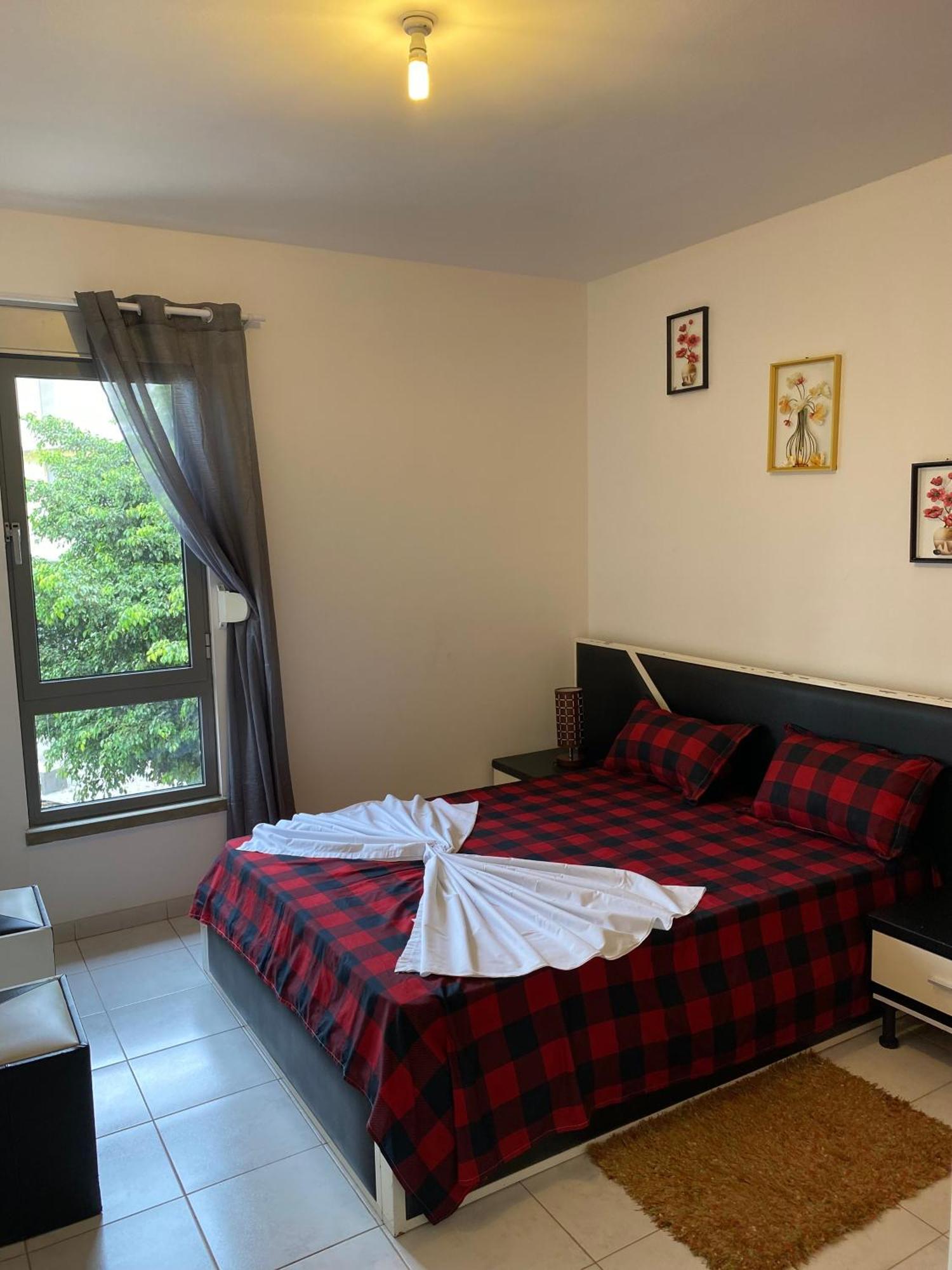 Apartamento T2 Equipado E Aconchegante. Praia Buitenkant foto